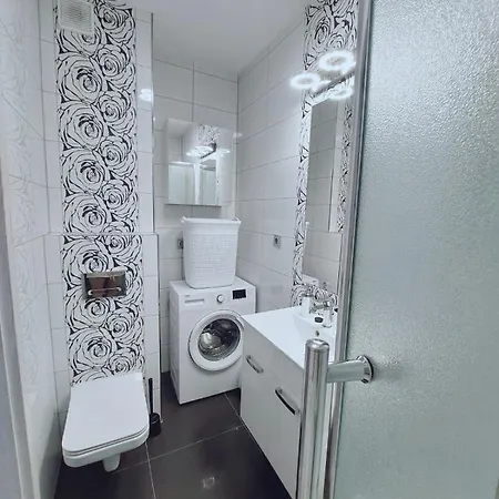 Apartament Maika *